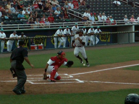 4 Evan Chambers tagged out by Josmil Pinto on throw from Lance Ray  4/14/12 against Bradenton Marauders