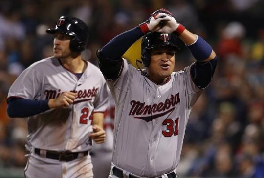 oswaldo_arcia_arms_600.JPG