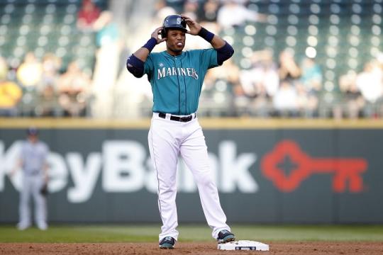 Cano_Robinson_Standing_US_720.jpg