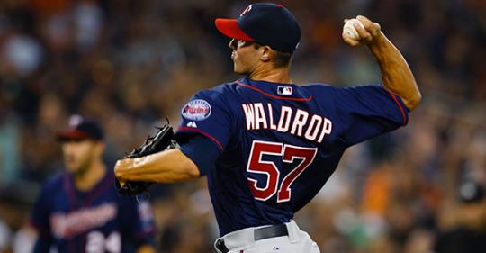 kyle-waldrop-pitching.jpg