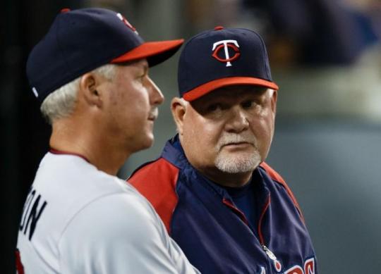 Gardenhire_Anderson_Looking_US_720.jpg