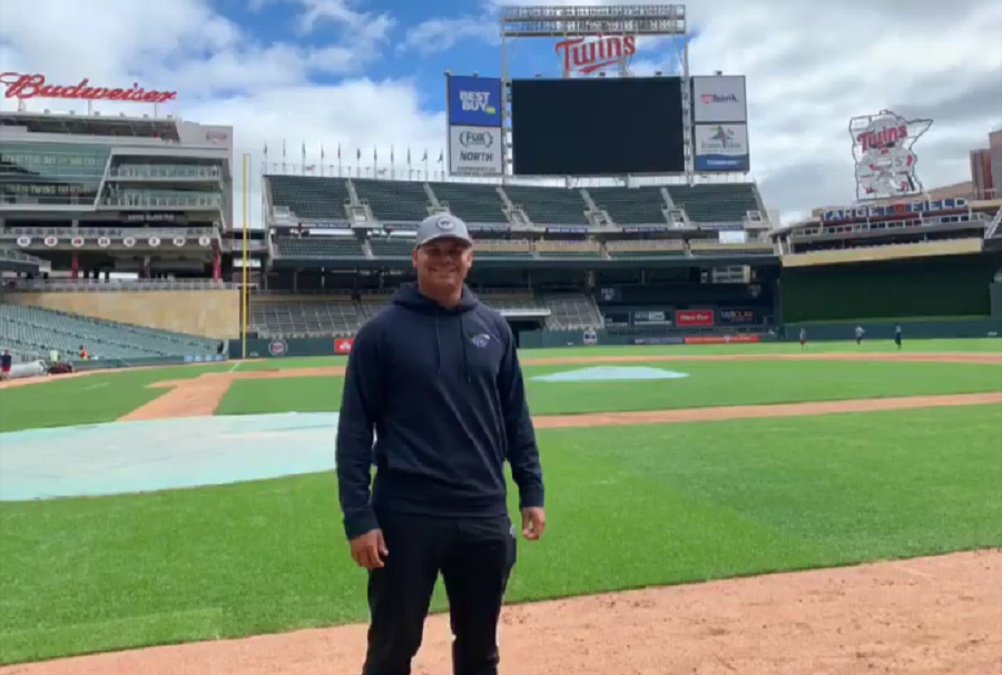 More information about "Twins Top Pitcher Prospect Brusdar Graterol At Target Field For...??"