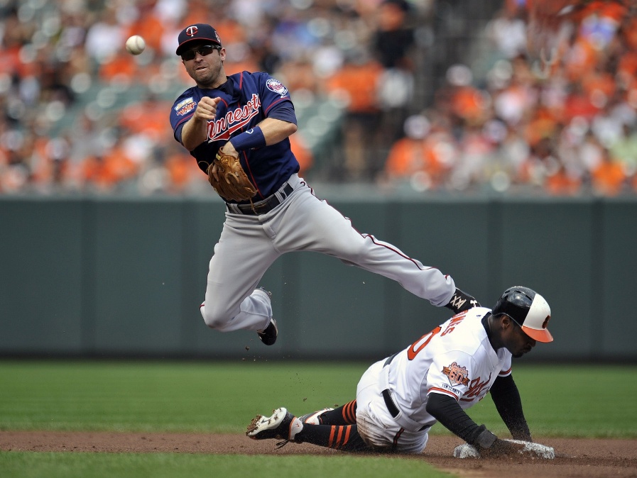 Brian Dozier, an All-Star for the Twins, retires at 33