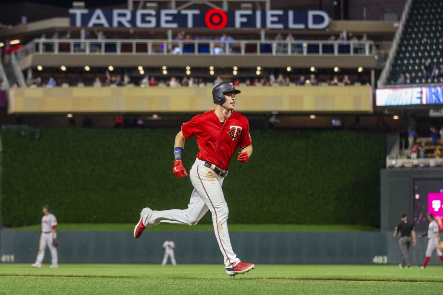 More information about "MIN 4, BOS 3: Twins Win in 17th Inning, Get First Walk-Off"