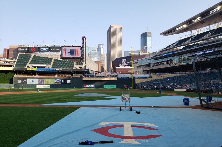 More information about "Twins-Royals Pre-Game Notebook"