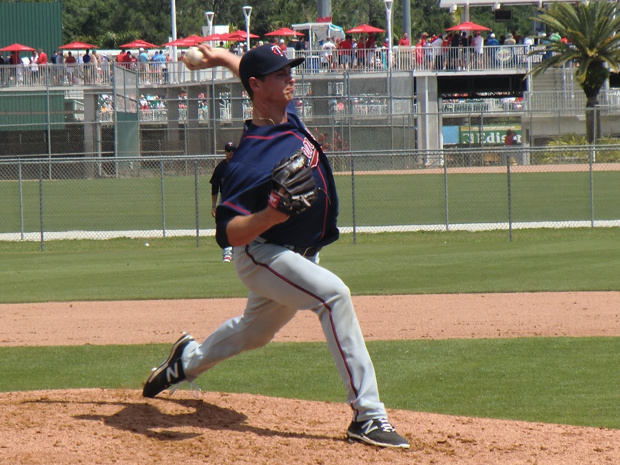 Mauer working through kinks in his swing