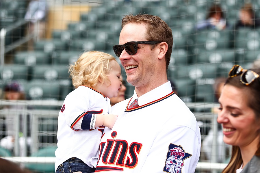 Minnesota Twins hire retired Justin Morneau as assistant