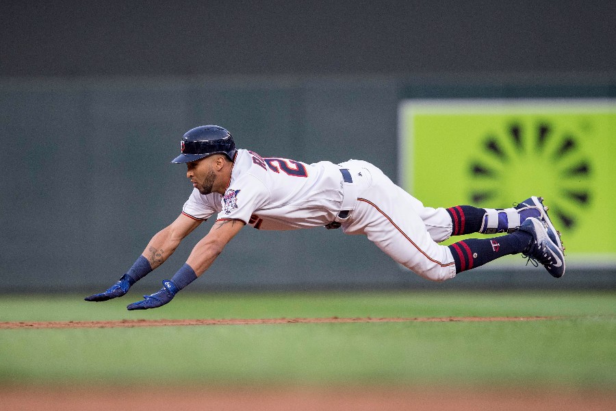 Twins' Eddie Rosario still swings first, asks questions later