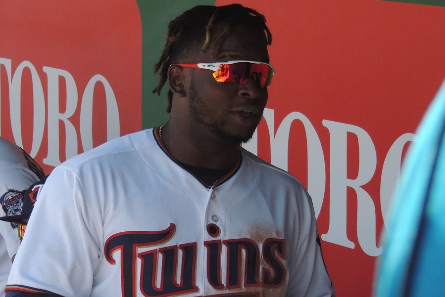 More information about "Photographer Accuses Miguel Sano Of Assault"