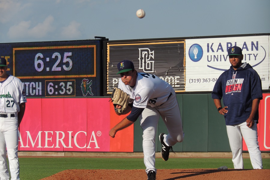 More information about "Twins Minor League Report (5/25): Vargas Powers Wings"