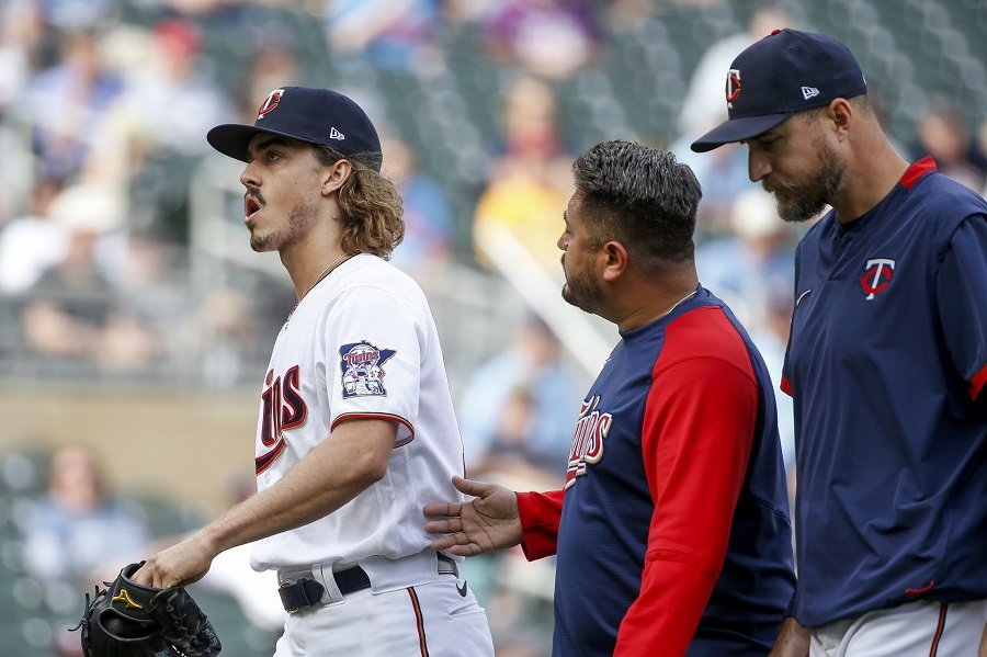 Joe Ryan apologizes after injury scare; Twins split with Cleveland