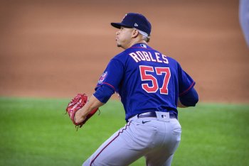 Hansel Robles Traded to Boston Red Sox for RHP Alex Scherff