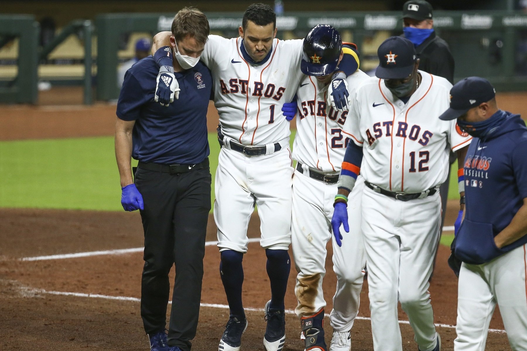 MLB Rumors: Carlos Correa Physical, Past Leg Injury Concerning to