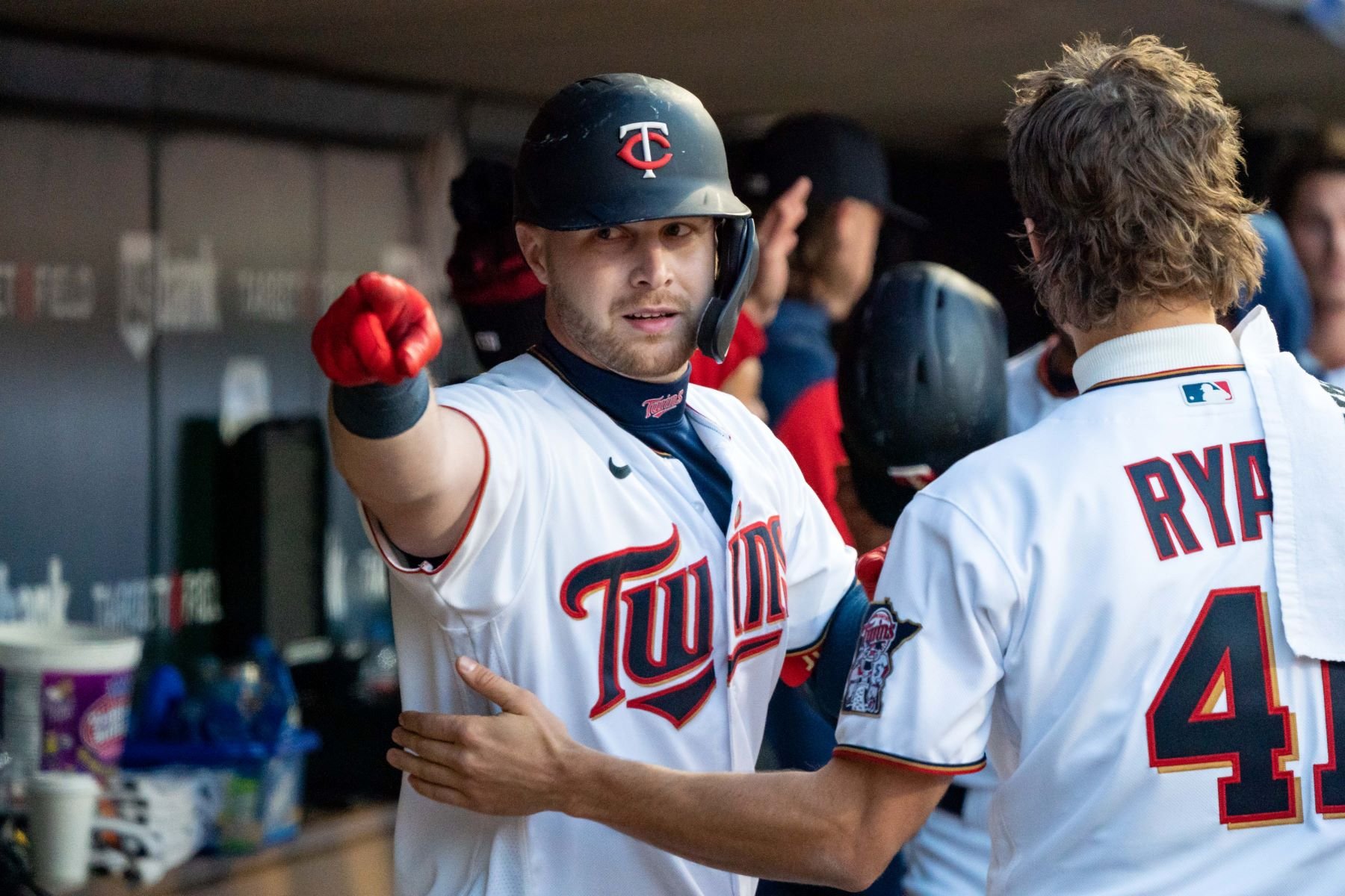 Jeffers and Ryan lead AL Central champion Twins to 9-3 win over