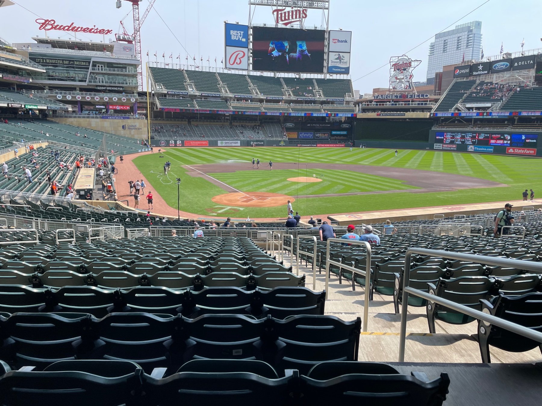 Twins fans have Target Field buzzing again – Twin Cities