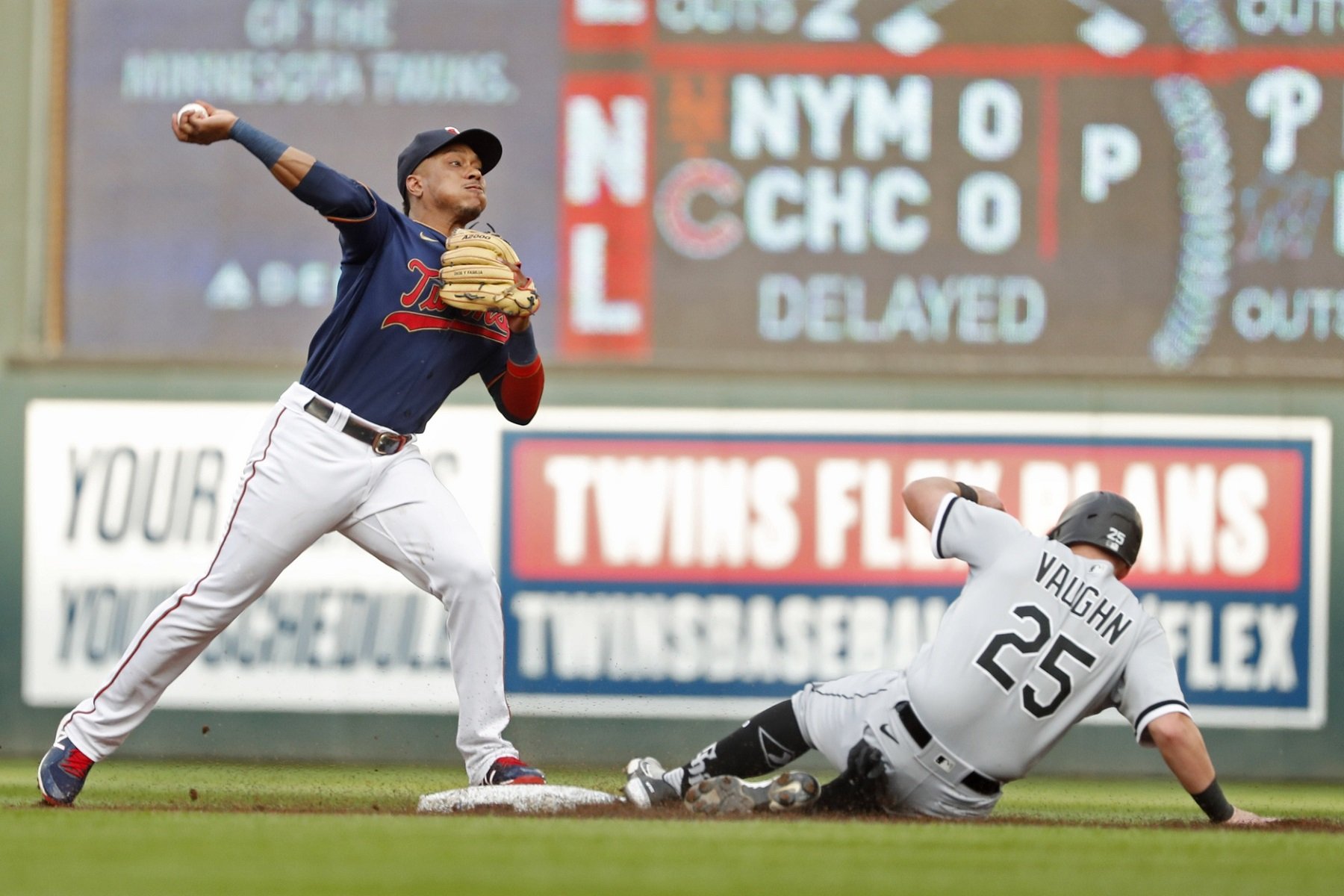 After nearly half my life, the Twins are AL Central Champions again! -  Twinkie Town