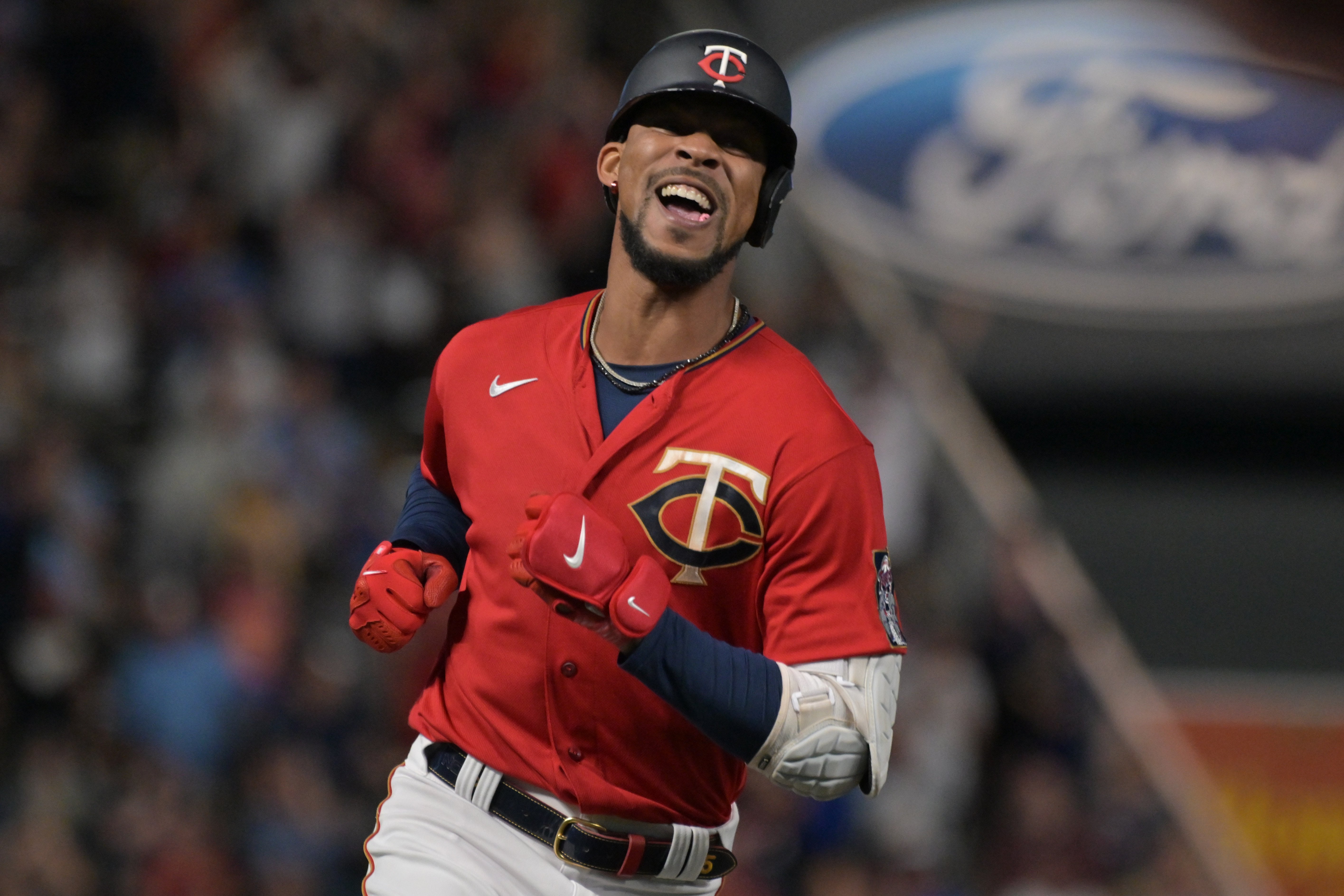 Twins turn tables, beat Orioles 3-2 on Byron Buxton's two-run walkoff homer