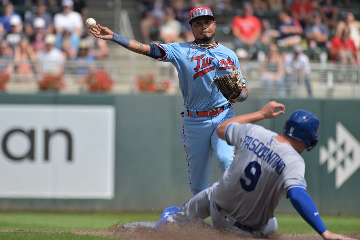 Royals complete first sweep of season, defeat Twins 2-1 Kansas City News -  Bally Sports