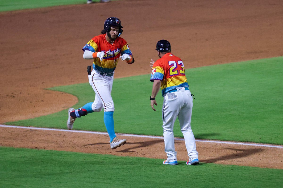 Watch: Twins prospect Brooks Lee crushes 445-foot home run with Saints -  Sports Illustrated Minnesota Sports, News, Analysis, and More