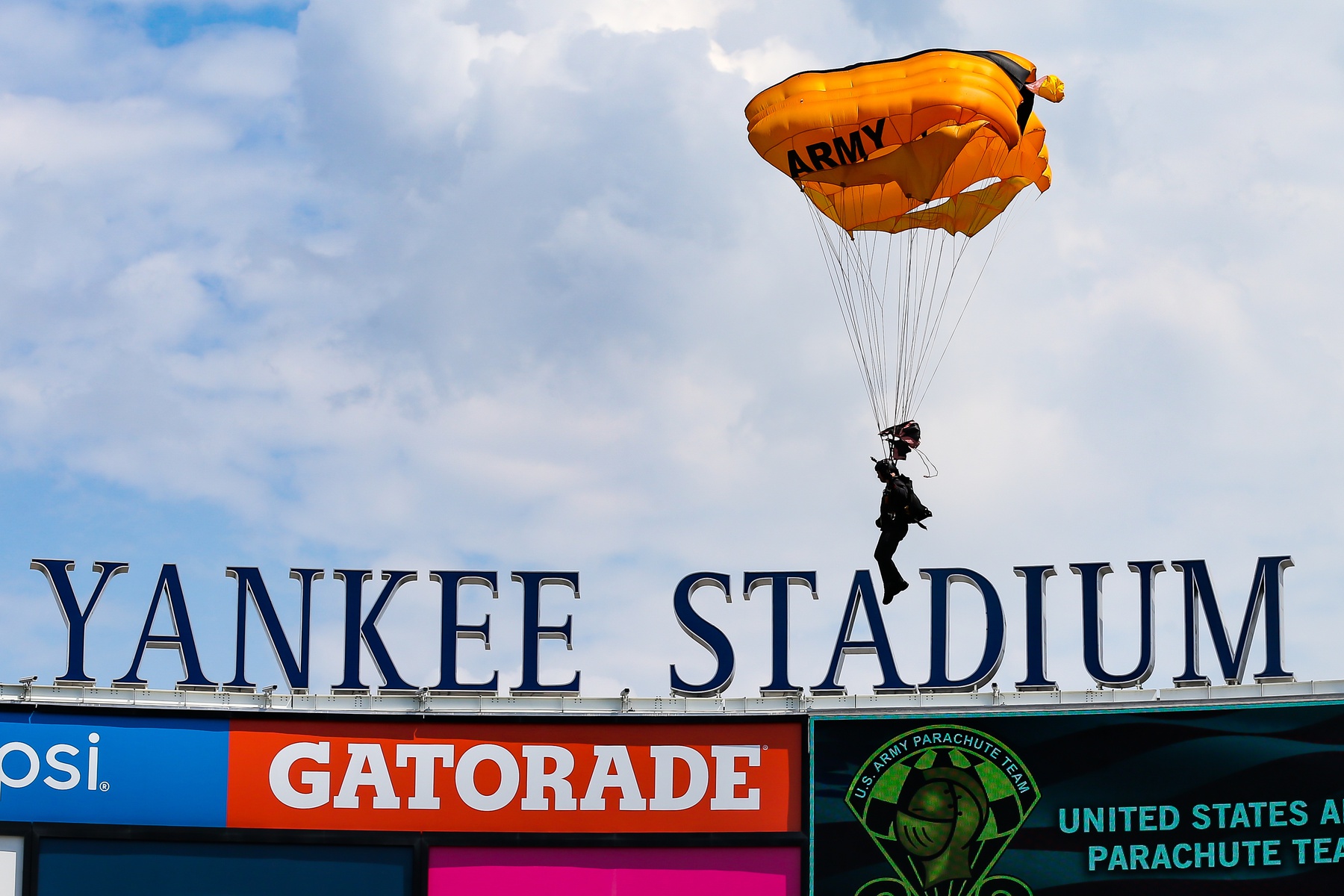 Judge rules that Yankees are baseball's only 'Evil Empire