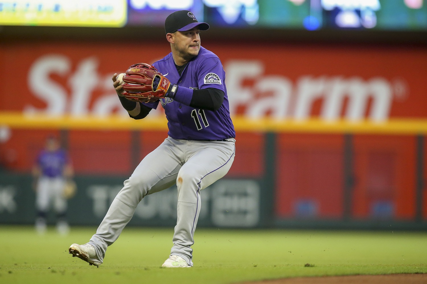 Báez hits 3-run double in 10th to lift Tigers past Royals