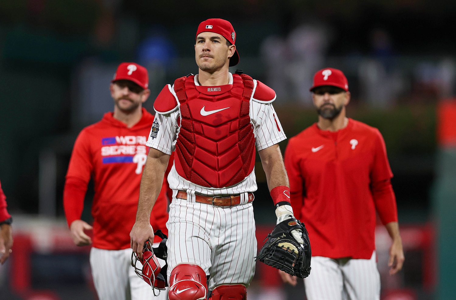 Tucker Barnhart catches foul ball off backstop net