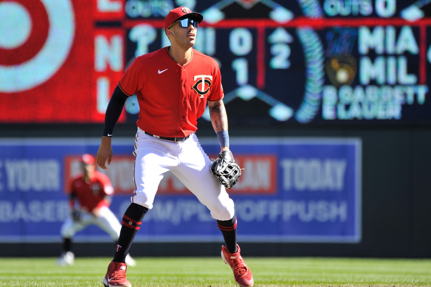 Twins' Dozier Learns Spanish To Get To Know Teammates - CBS Minnesota