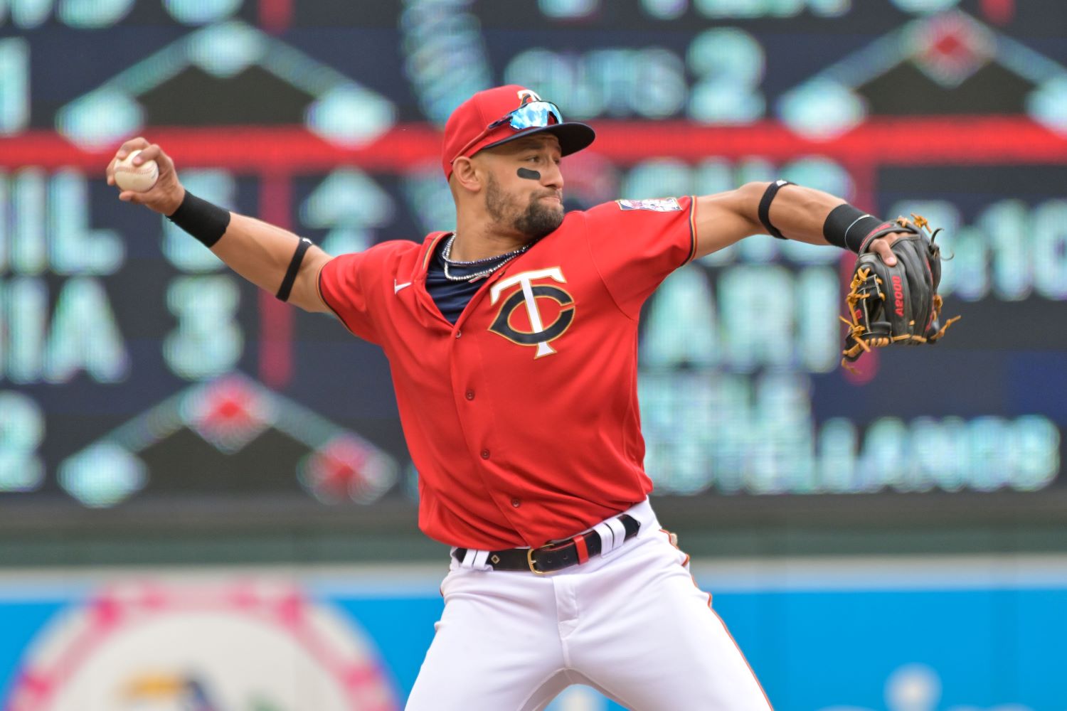 Twins' Carlos Correa tests positive for COVID-19 – KXAN Austin