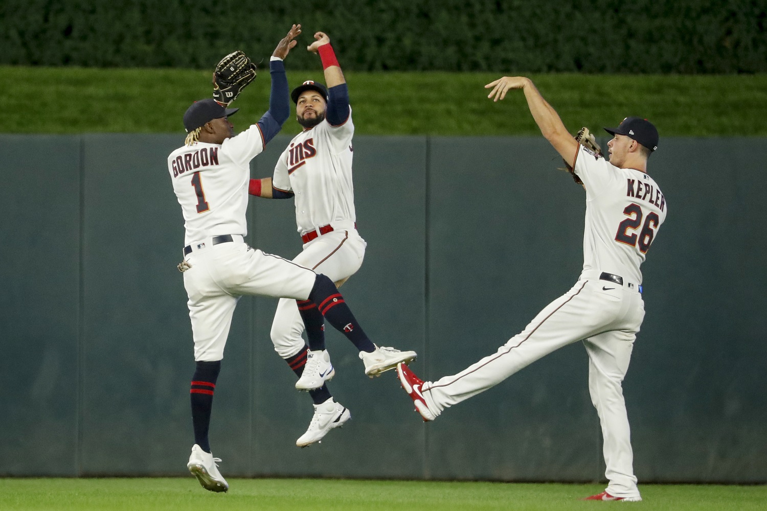 Heading into spring training, Twins have an outfield opening for