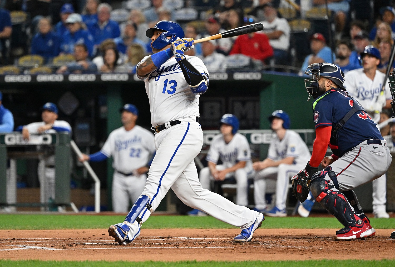 Salvador Perez powers Royals to 10-3 victory over Tigers