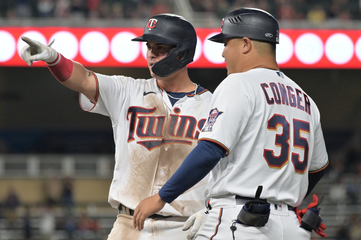 Someone at yesterday's Twins game showed up wearing a custom jersey of Twins  First Base Coach Hank Conger : r/baseball