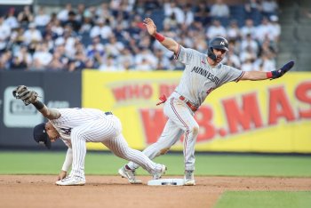 Twins 11, Yankees 2: Julien Leads Twins to 9-Run First; Twins, Ryan Cruise