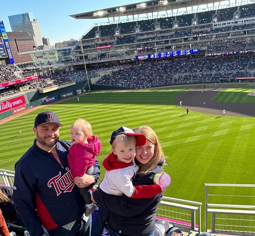 Minnie and Paul, The Minnesota Twins open the new Target Fi…