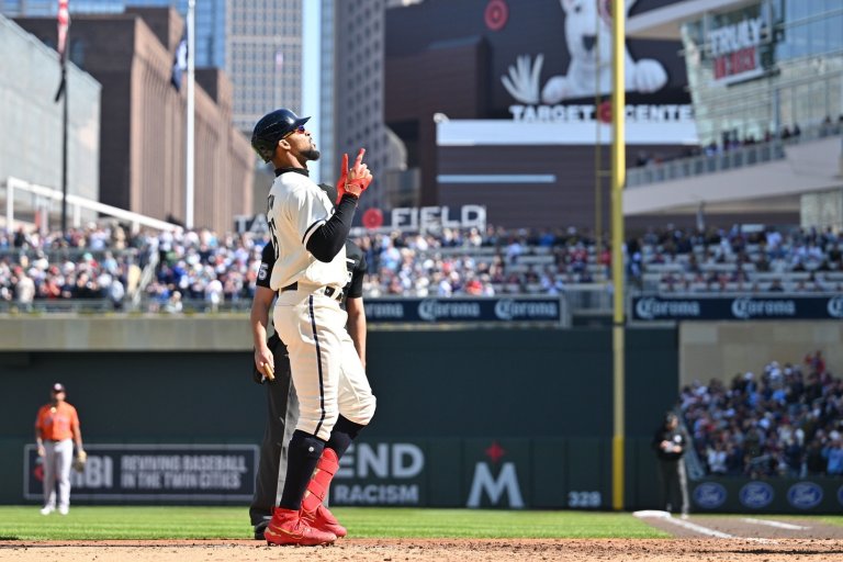 Byron Buxton Playing Centerfield will not Fix this Twins Offense