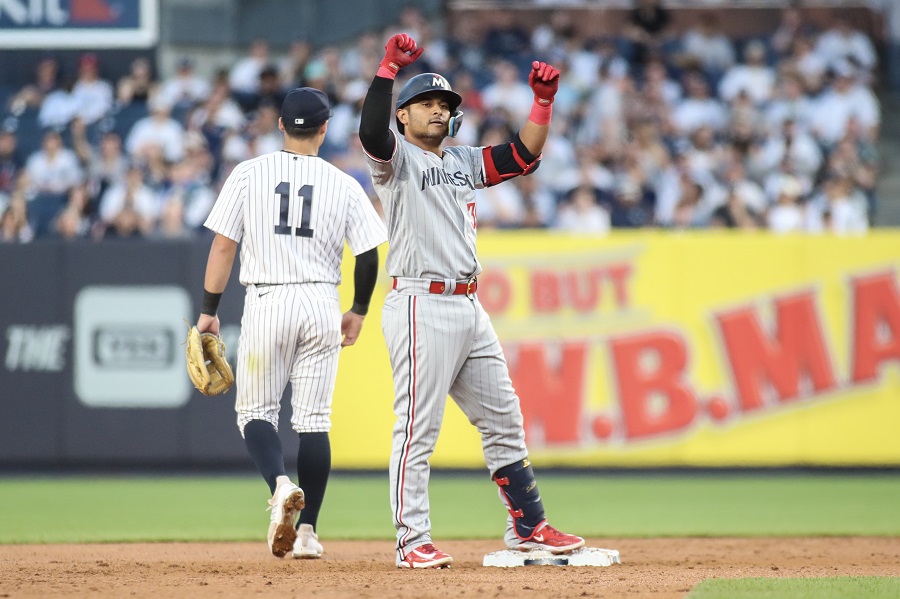 Twins lose 11-1 to White Sox