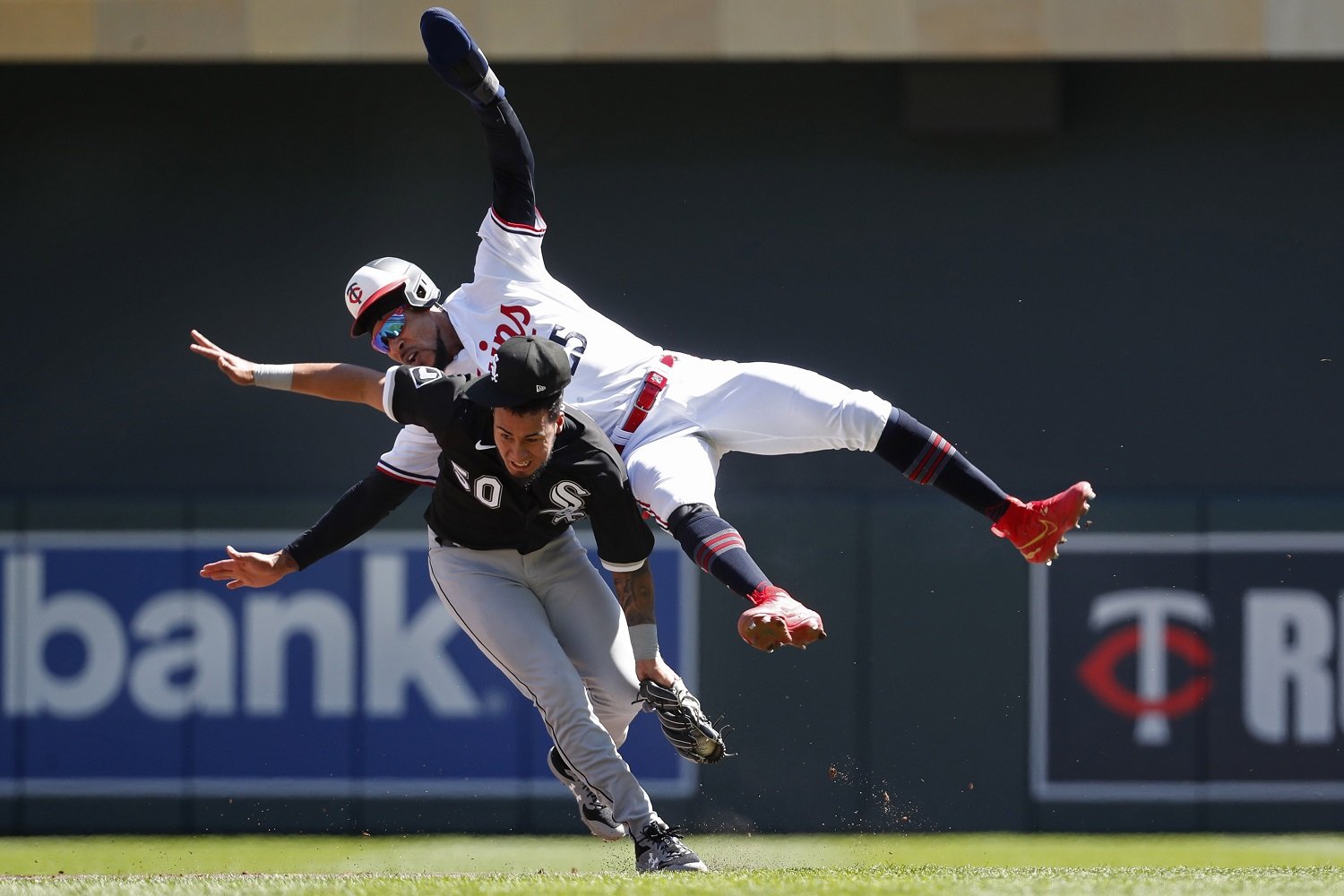 White Sox stop 8-game losing streak with 4-3 win vs. Twins