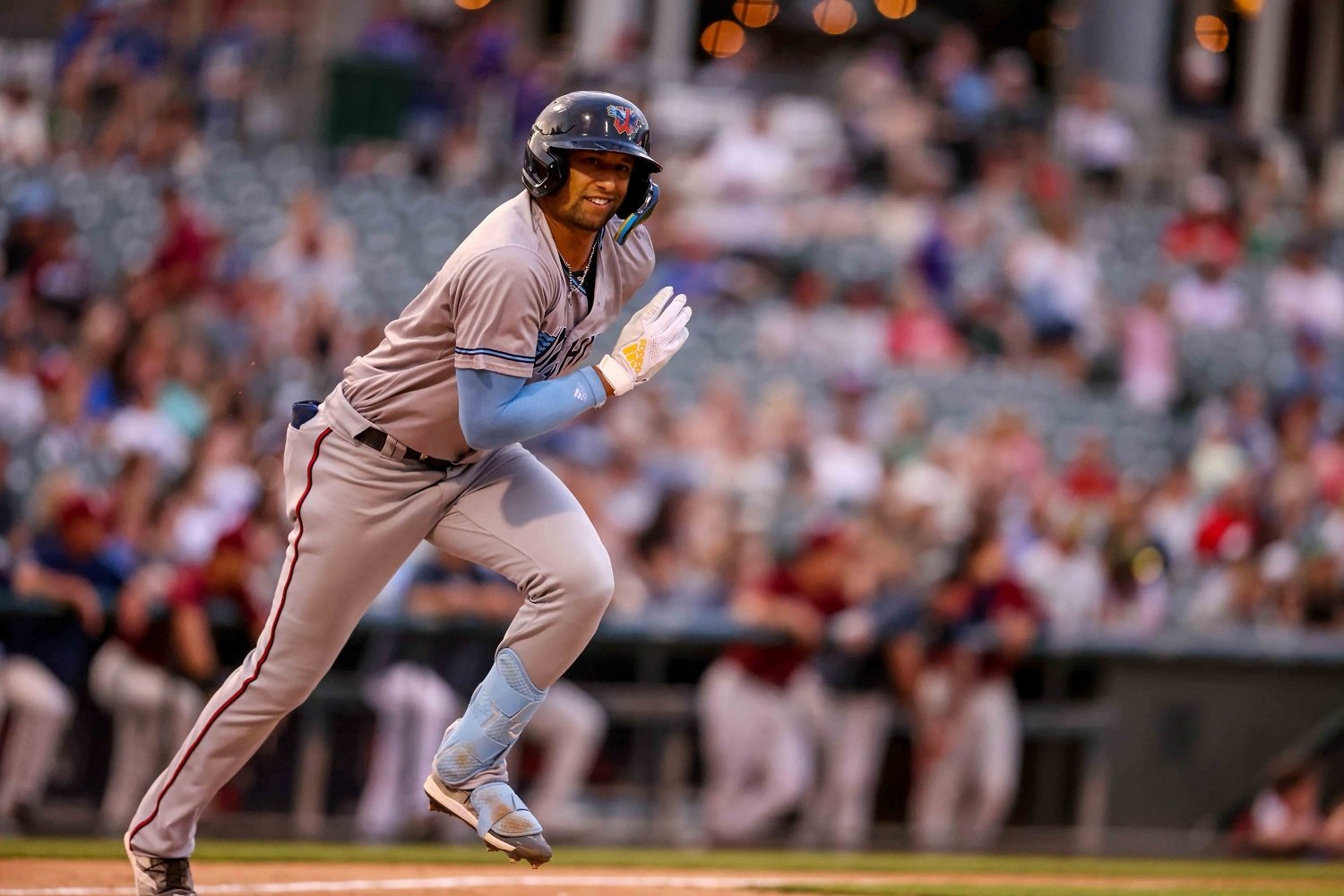 Twins place Kepler on IL with left hamstring strain, recall Larnach