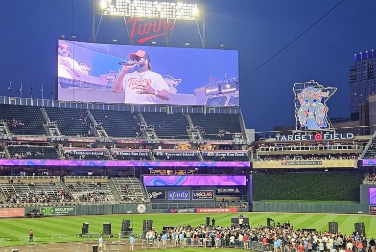 Twins Fans Get "Low" at Season's First Postgame Concert