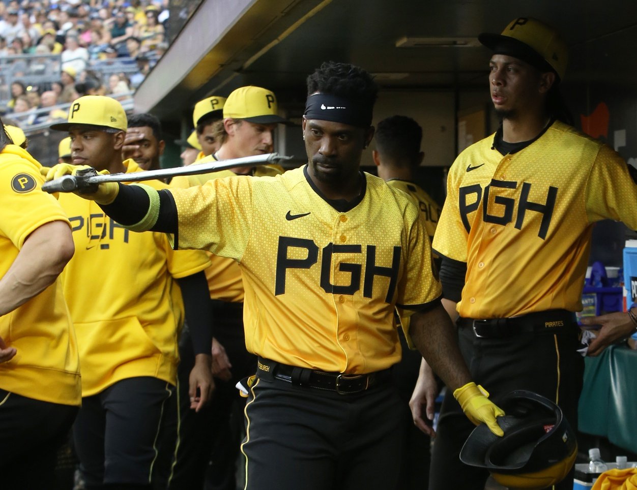 Pirates Sign Andrew McCutchen - MLB Trade Rumors