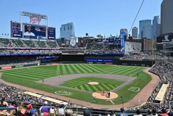 Hrbek will become the next to go bronze at Target Field