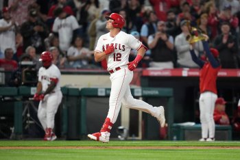 Should the Twins Trade For This Power Hitting Corner Oufielder?