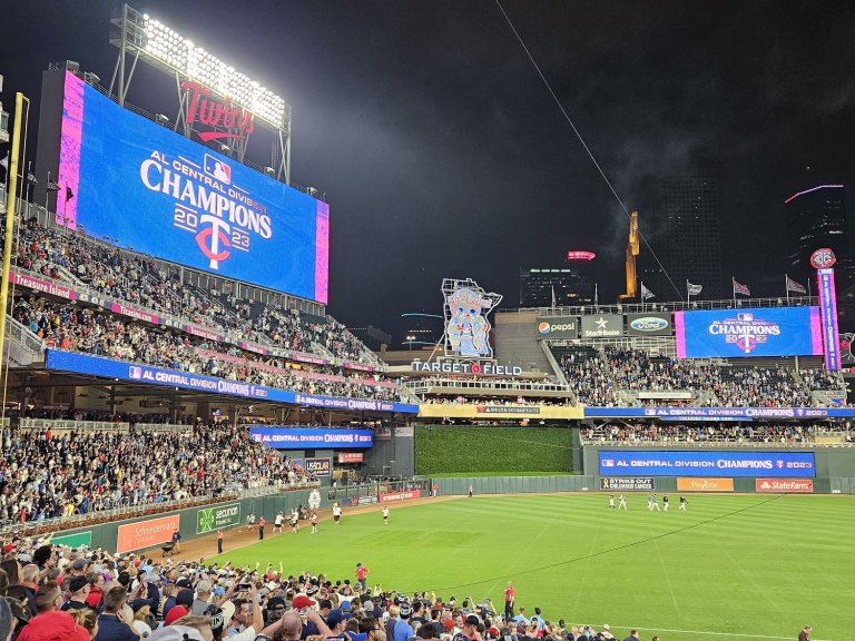 Twins Fans Soak In First At-Home Playoff Clinch Since 2010