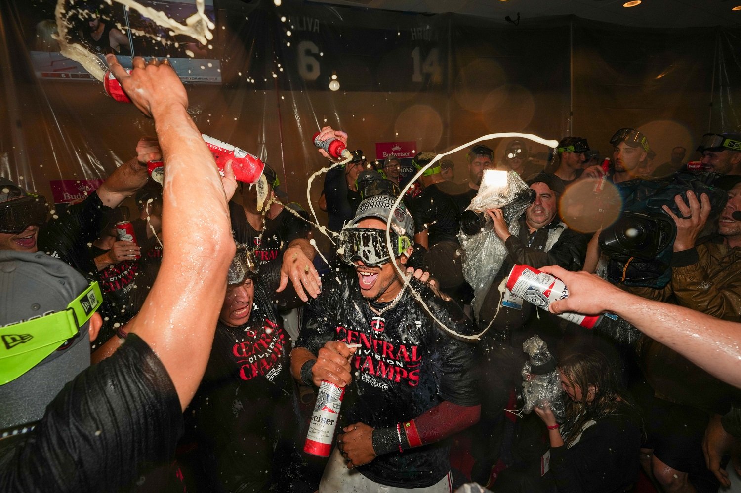 Minnesota Twins - We're expecting large crowds tonight, please