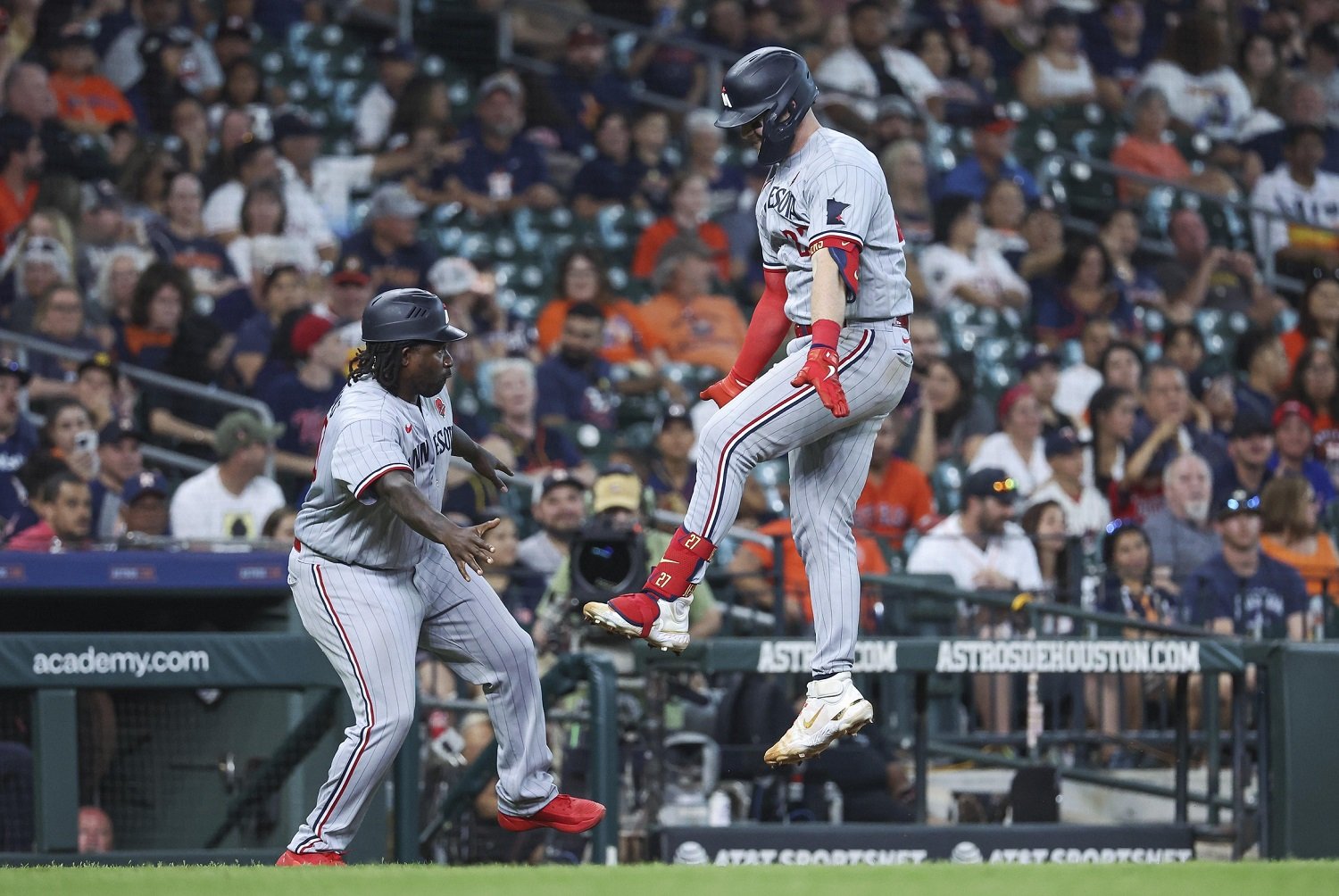 Bregman homers and Valdez outpitches Verlander as the Astros beat