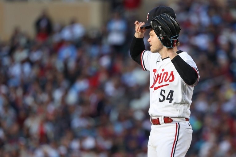 Astros 9, Twins 1: Alvarez, Abreu and the Astros Deflate Target Field, Twins Face Elimination Wednesday