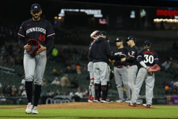 Twins 2, Tigers 8: Sloppy and Lethargic in Detroit