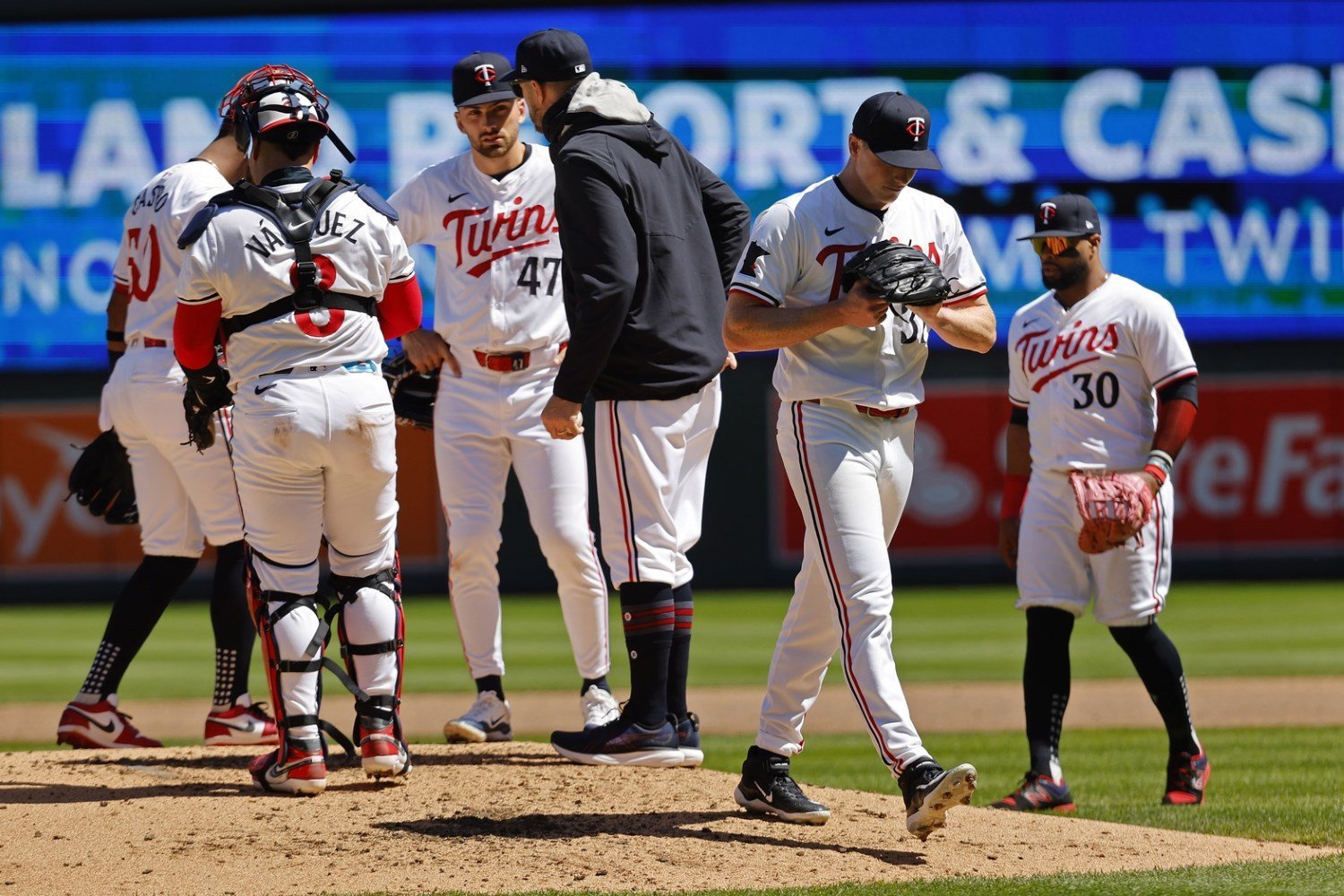 5 Questions the Minnesota Twins Must Answer Before the 2024 MLB Trade ...