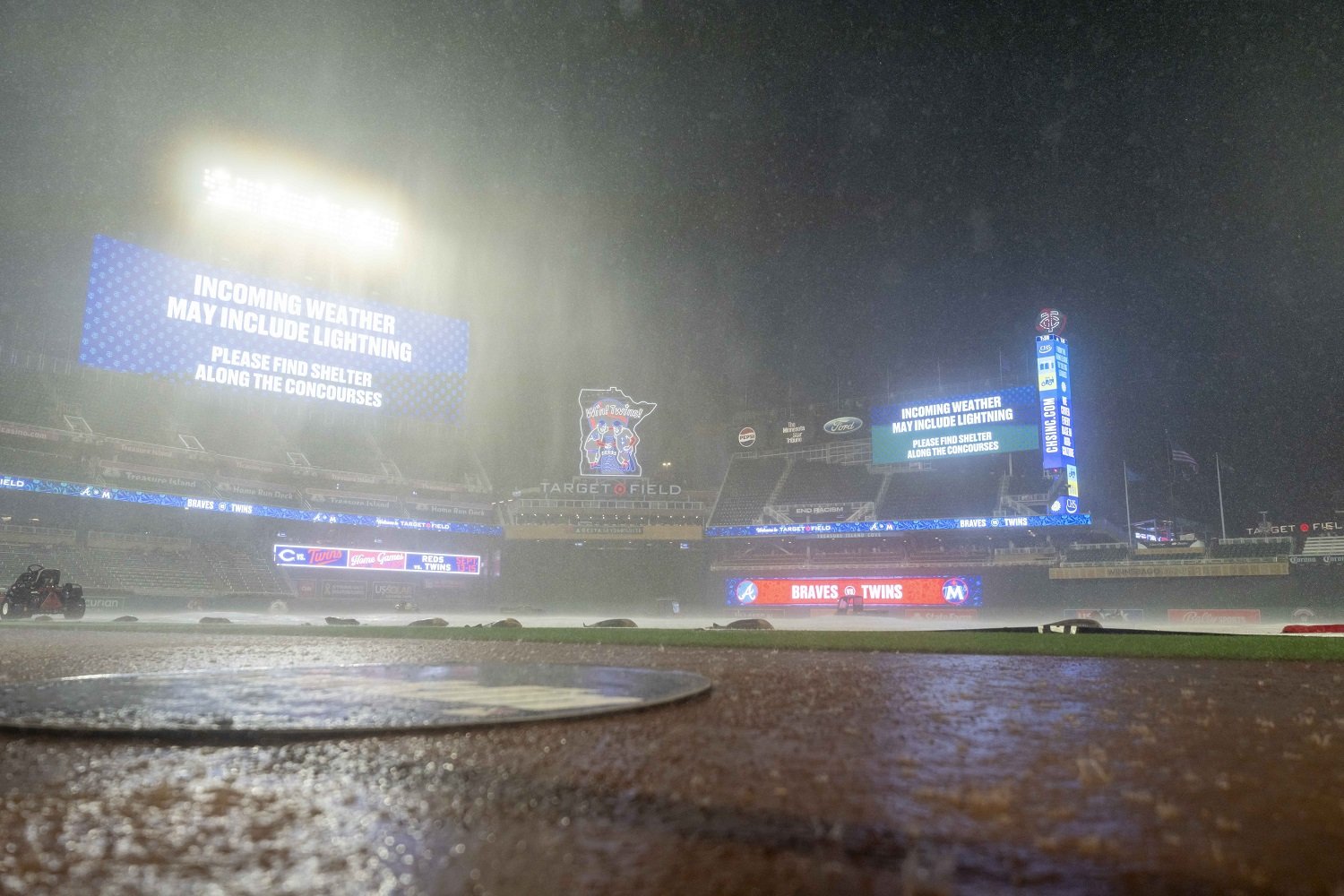 More information about "Twins 6, Braves 10: Ober Streak Ends on a Terrible, Horrible, No Good, Rainy, Lightning-Filled Night"