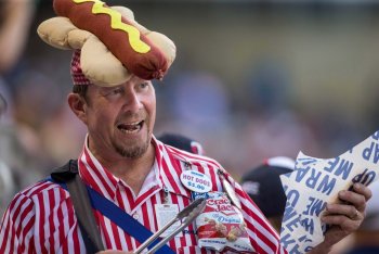 A Radical Idea for Twins to Bolster Fan Goodwill and Engagement: Take Your Hands Out of Our Pockets