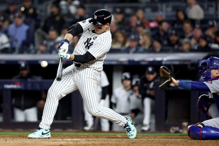 Should the Twins Make a Last-Minute Push for One of These Veteran First Basemen?